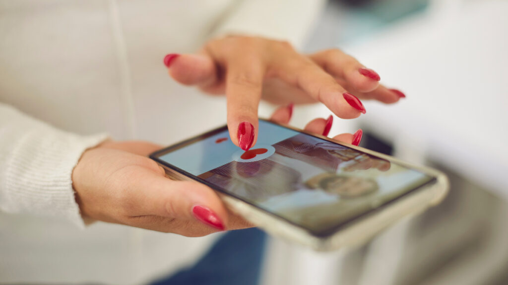 Tinder का नया धमाका, अब दोस्त के साथ करें डेटिंग 'Double Date' फीचर से प्यार ढूंढना हुआ और भी मजेदार